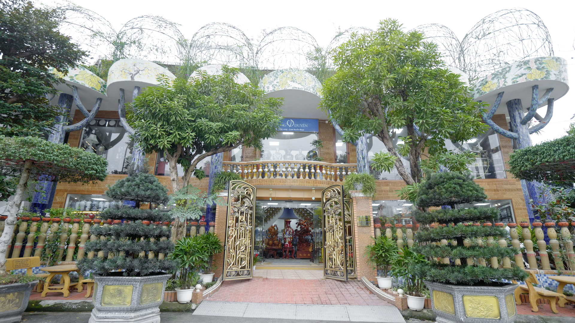Showroom Nhà cây Gốm sứ Cương Duyên