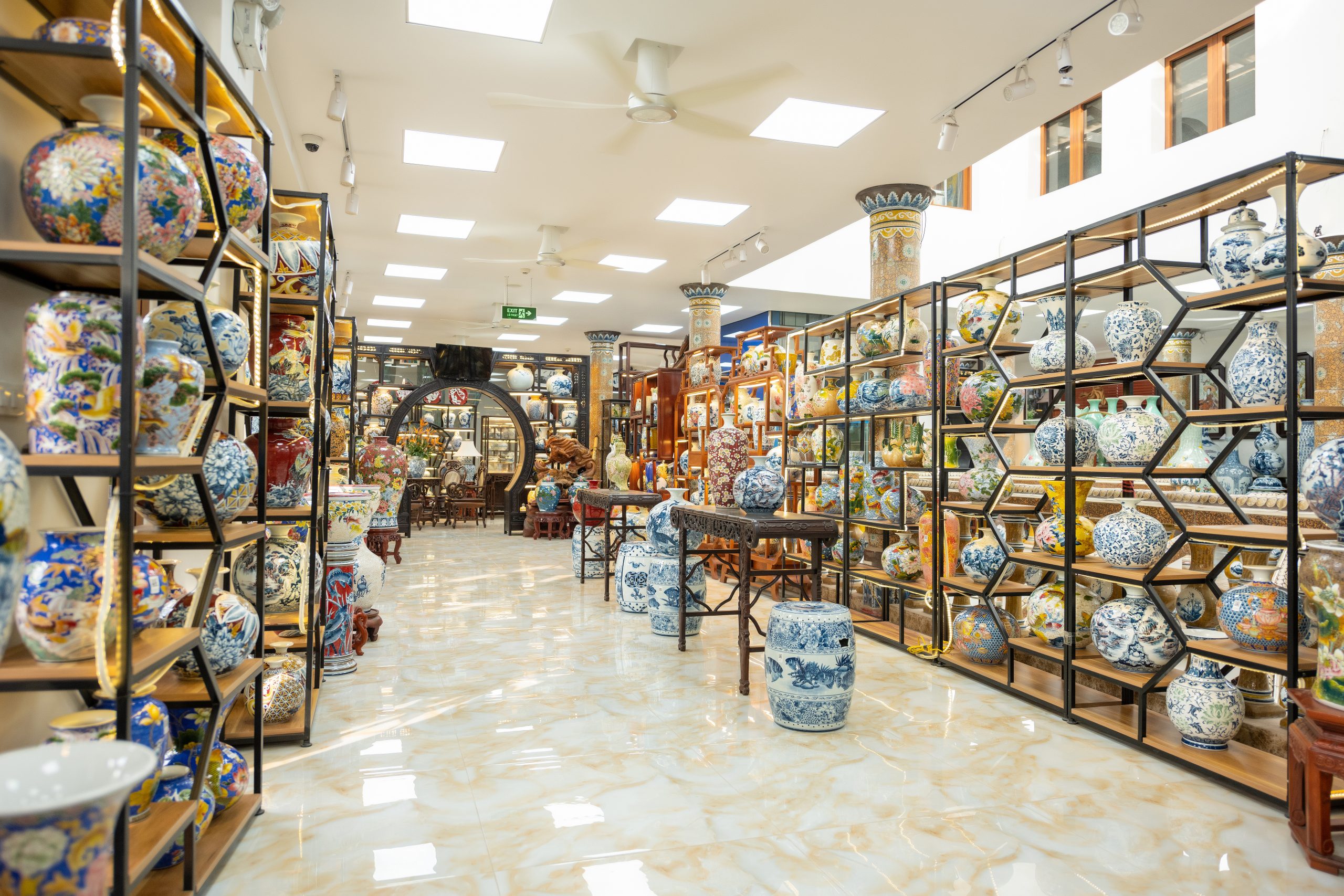 Showroom Nhà cây Gốm sứ Cương Duyên