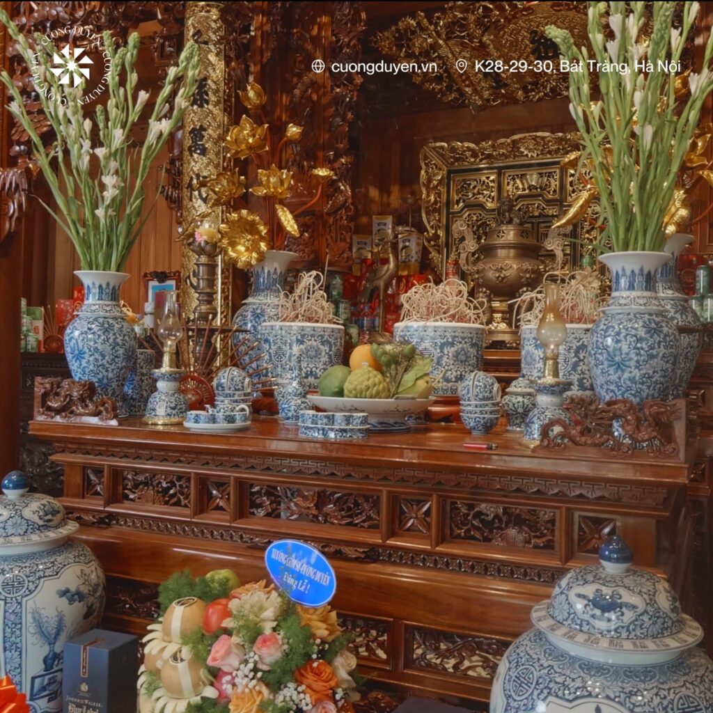 Thắp hương - Không gian thờ cúng