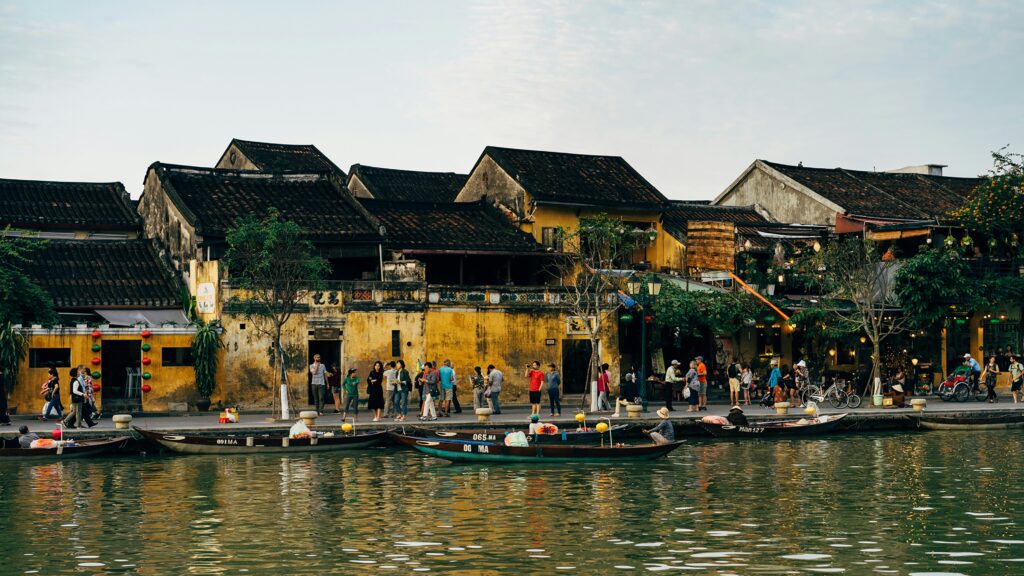 Du Lịch Hè 2025 và 5 Lưu ý phong thủy cần phải biết