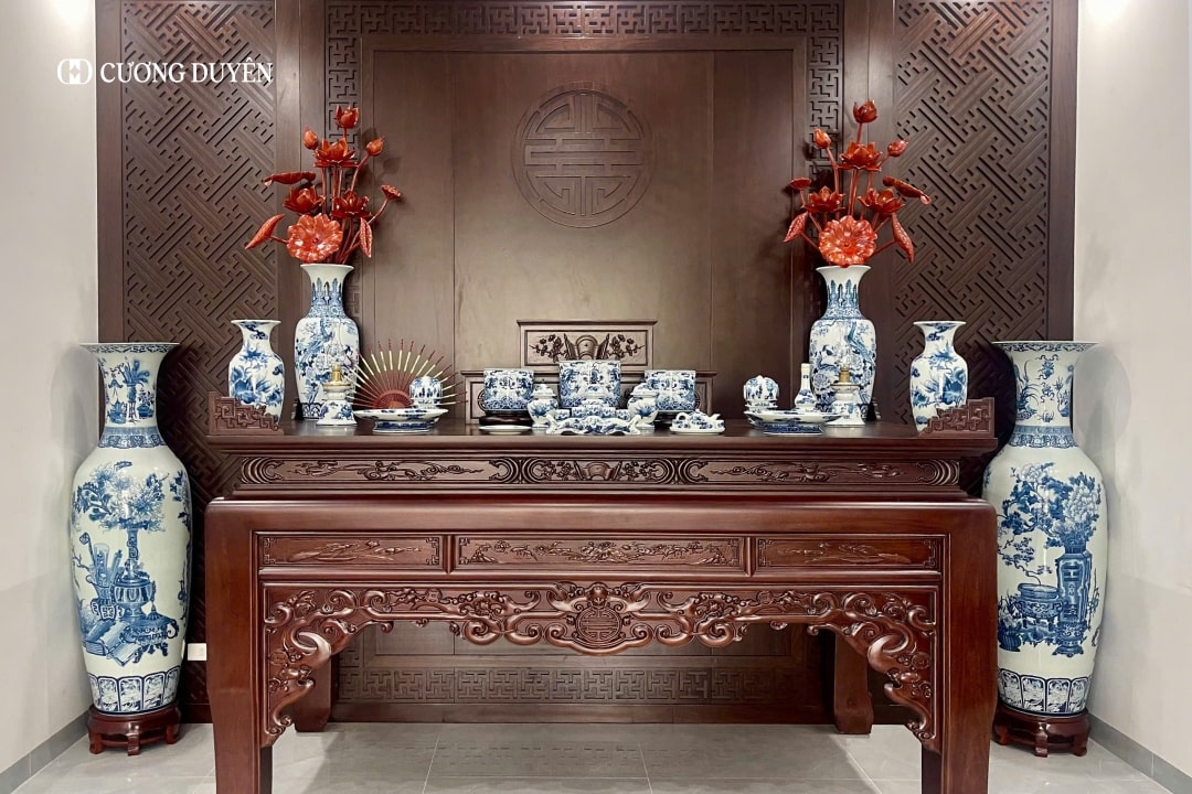 lộc bình sứ thờ