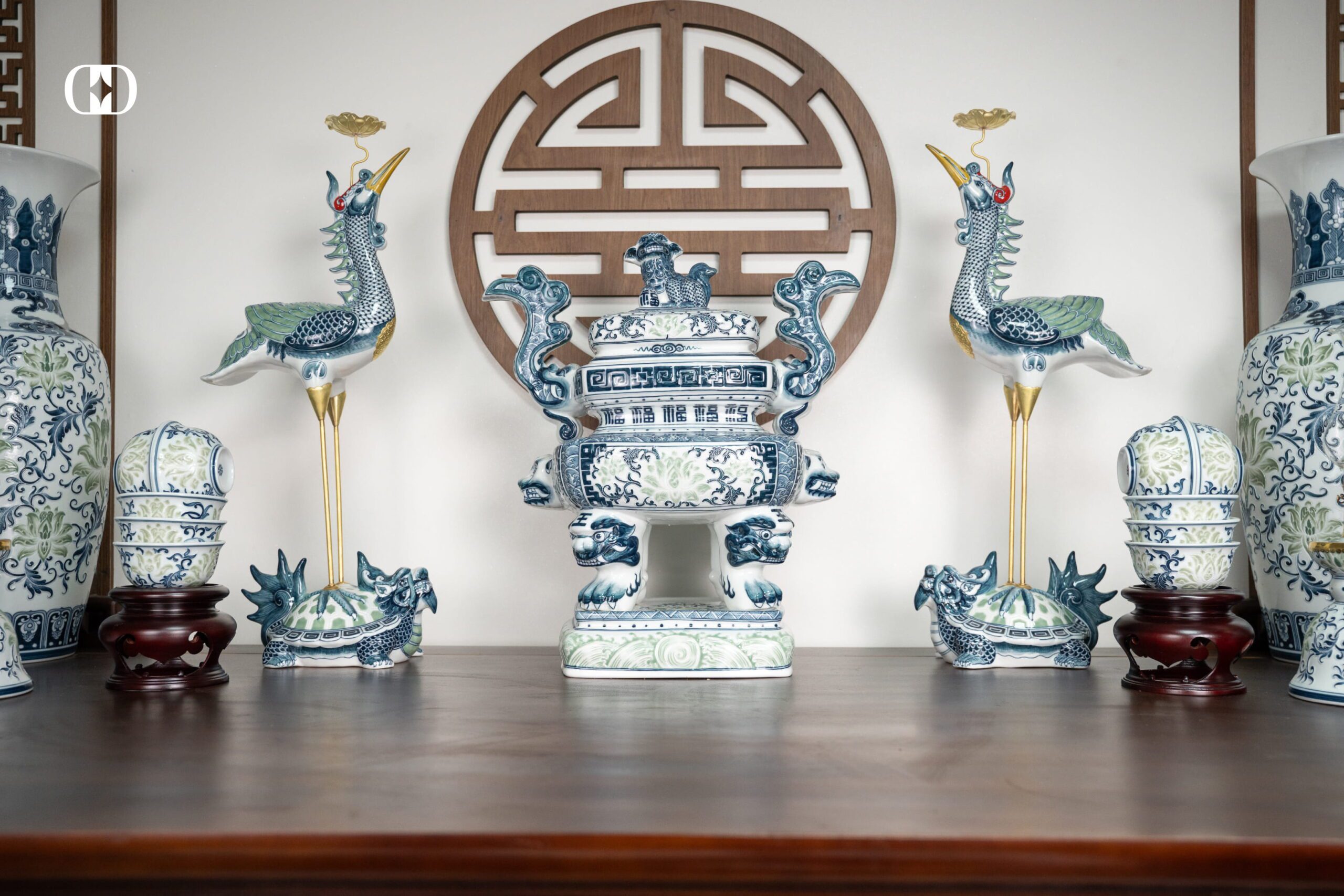 có nên thờ hạc trên bàn thờ gia tiên