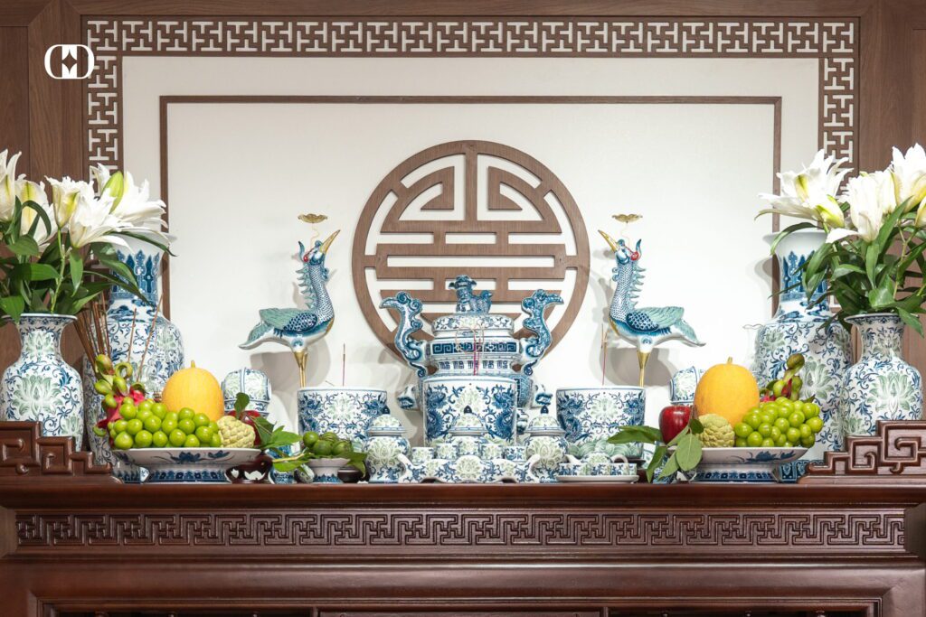 có nên thờ hạc trên bàn thờ gia tiên