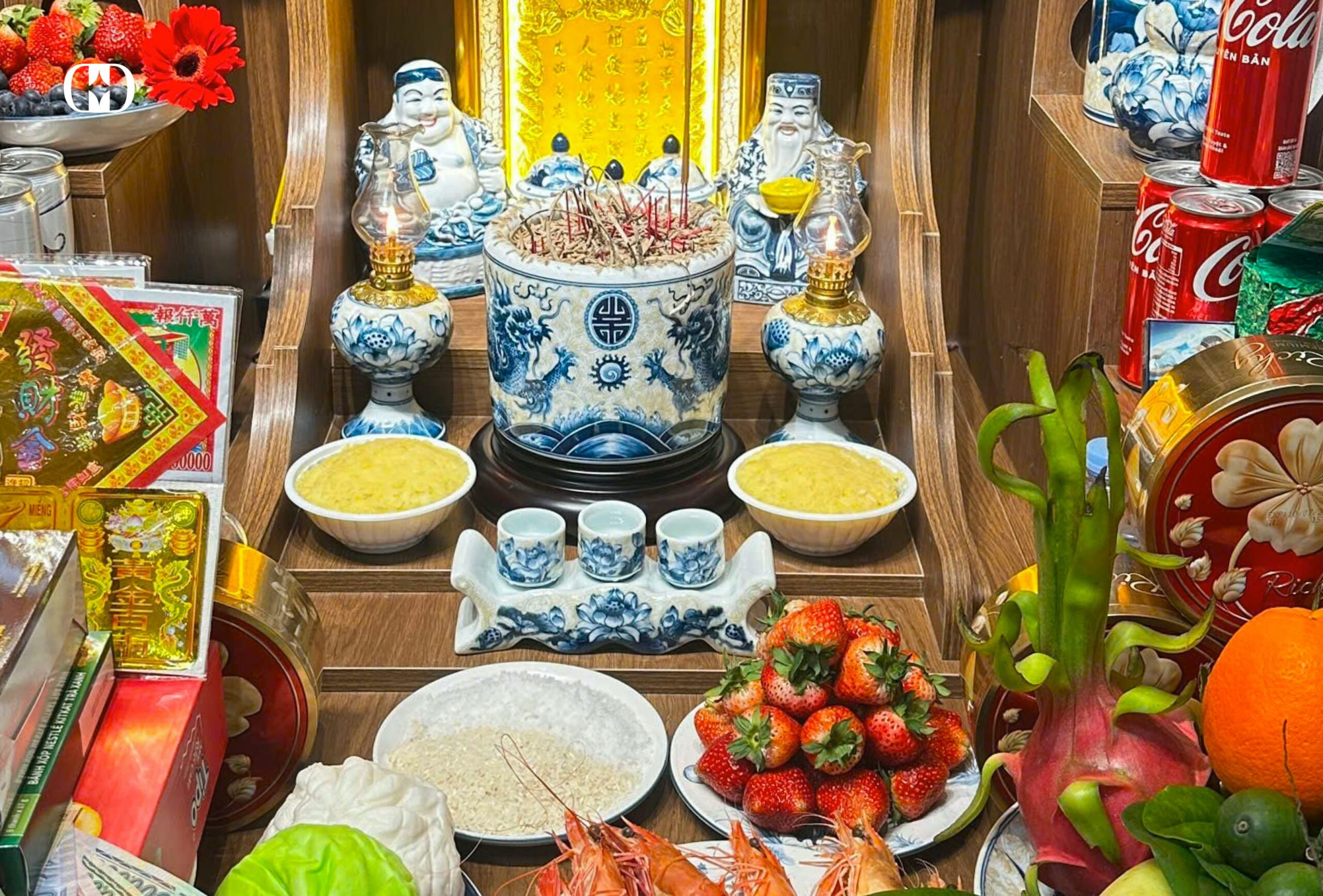 Có nên thắp hương Thần Tài hàng ngày không